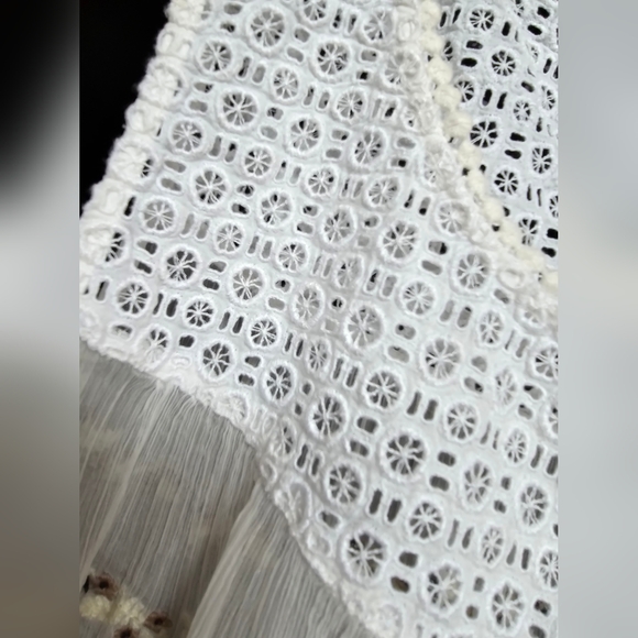 NWOT Hinge white mixed lace top size 1 - Picture 3 of 12